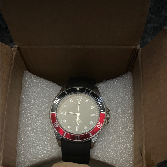 New Seal Black and Red Quartz Watch Men Adjustable Strap Rolex Style . - Picture 5 of 9